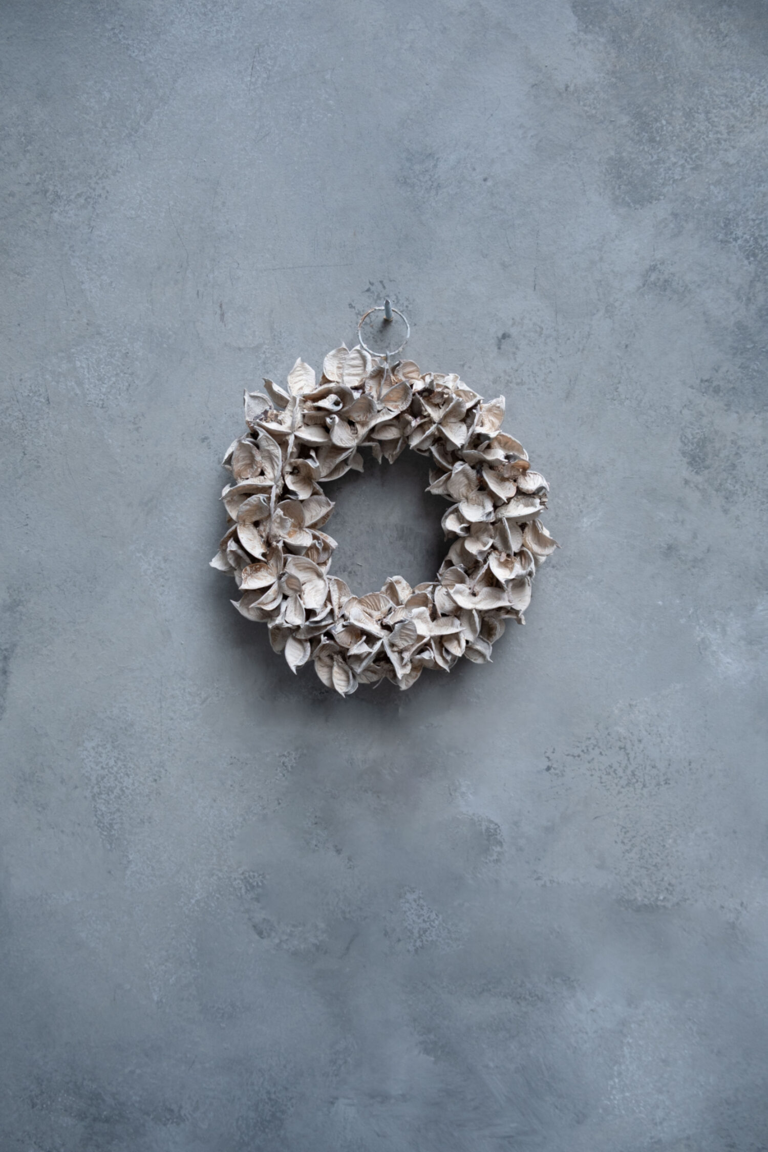 Cotton pod wreath thin